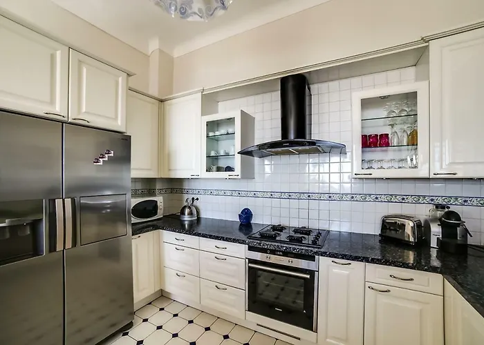 Villa Dracoena